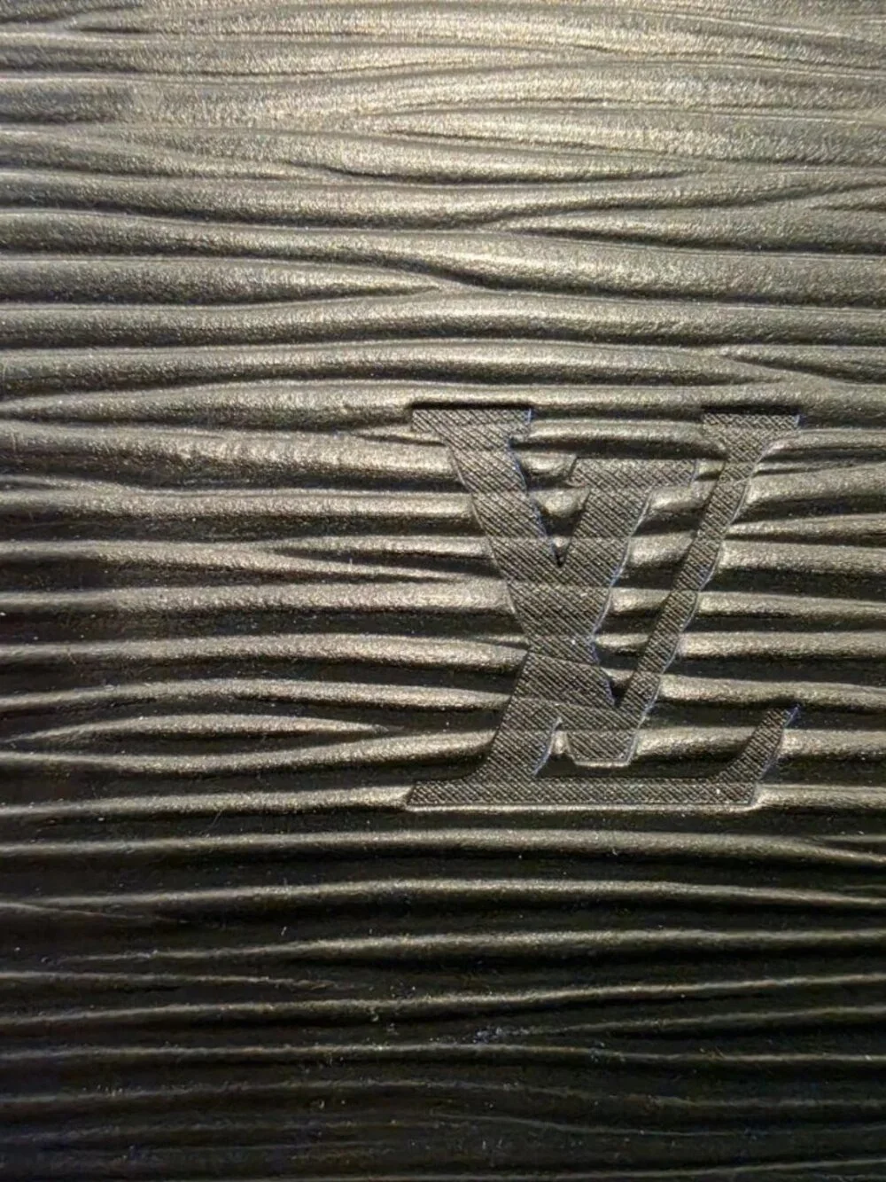Authentic Louis Vuitton Zippy Wallet in Black Epi Leather